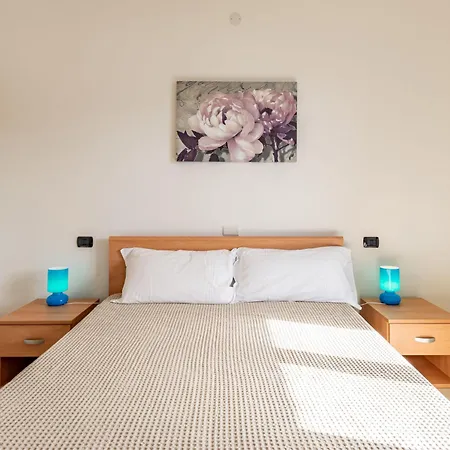 Apartament Raggio Di Sole A And B By Interhome *